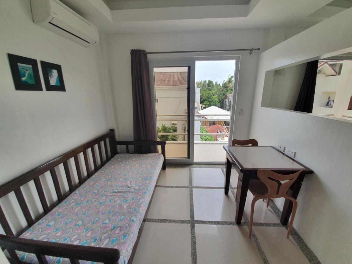 Clubboracay Apartelle Balabag  Exterior photo