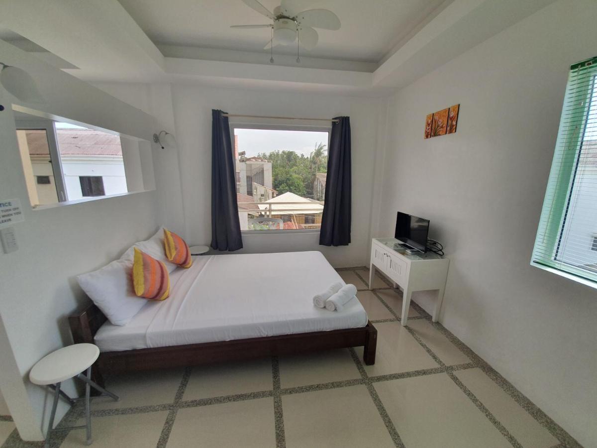 Clubboracay Apartelle Balabag  Exterior photo