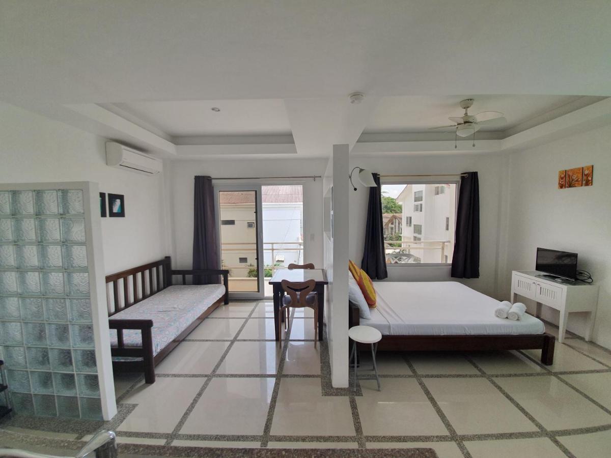 Clubboracay Apartelle Balabag  Exterior photo