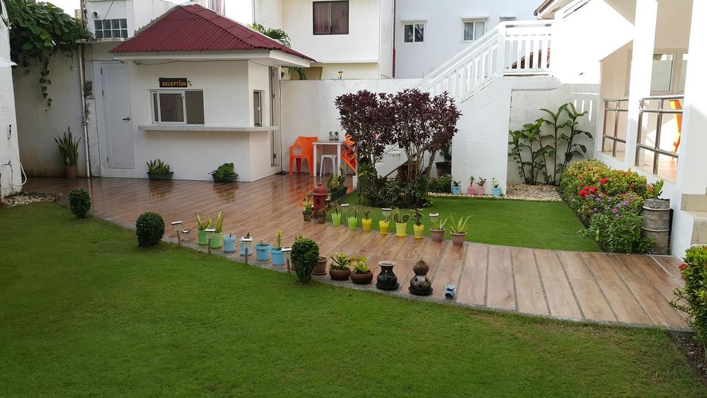 Clubboracay Apartelle Balabag  Exterior photo